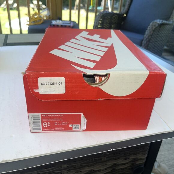 cw6012-001 Size6.5 Nike Air Max 97 Gs Metalic Silver Speed Yellow